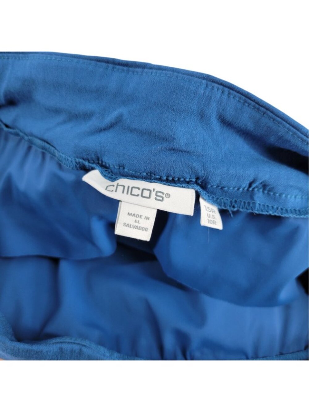 Chico's 1.5R US 10R Pull On Ankle Pants Slim Stretch Button Hem Travel Career - Picture 2 of 4